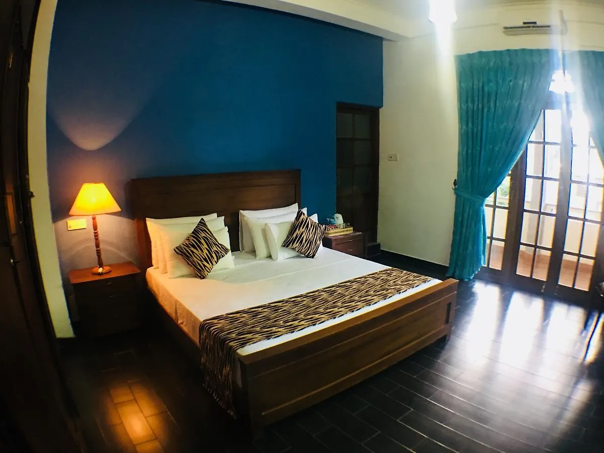 Villa Familia Kandy Hotel